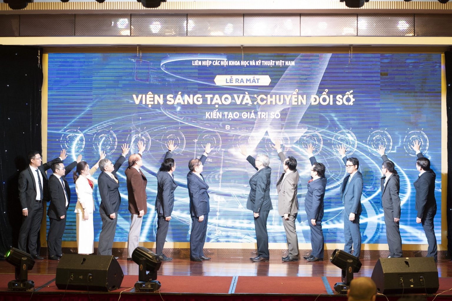 Ra mắt Viện Sáng tạo và Chuyển đổi số (VIDTI)